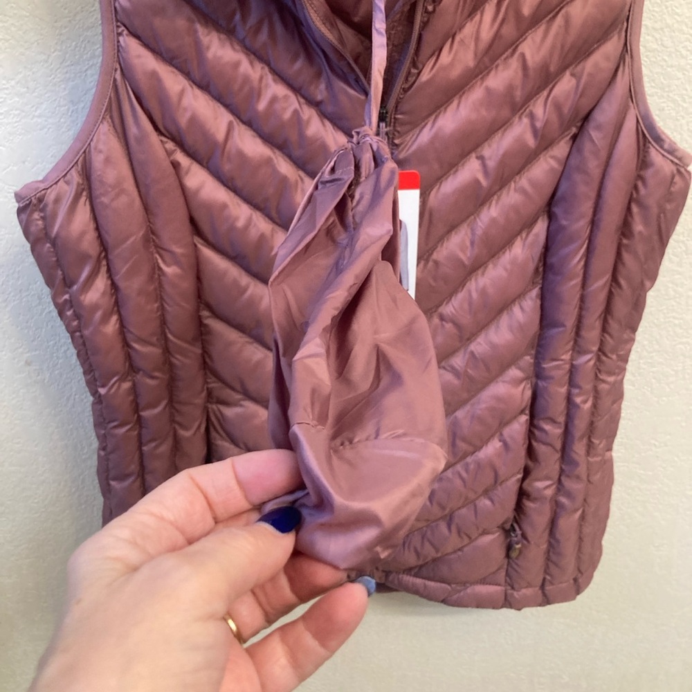 32 Degrees Ladies' Packable Vest - Fig Berry - Picture 5 of 6